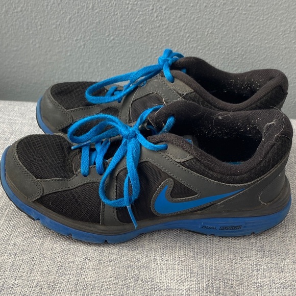 Nike Other - Nike Kids Black Sneakers with Blue Accents